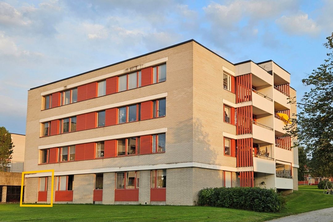 Ledig hyresrätt i Sollefteå med ett rum på Djupövägen 25 A, 1 Rks, byggnaden vid älven
