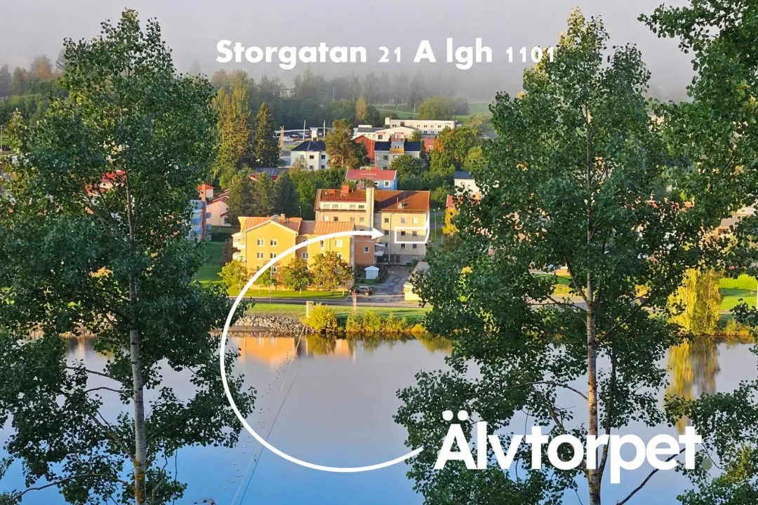 Storgatan 21 och Strandgatan 8 sedda från Nipan