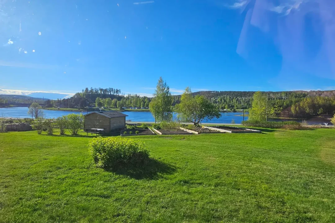 Ledig hyresrätt med 1 rum i Sollefteå på Djupövägen 25 B lägenhet 0902 i Sollefteå, utsikt mot Ångermanälven